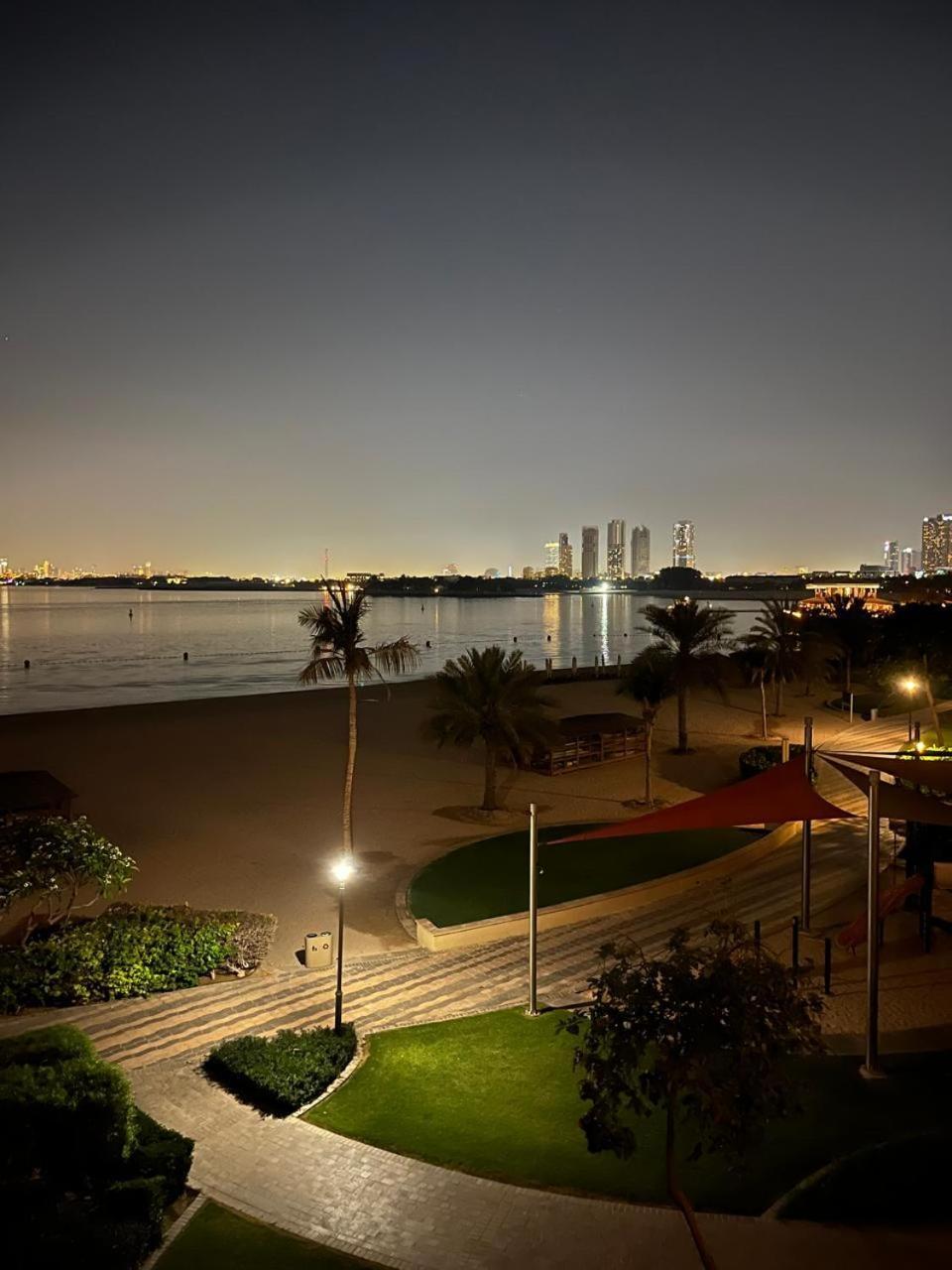 1 Bhk Palm Jumeirah Sea View Al Sultana Shoreline Apartment Dubai