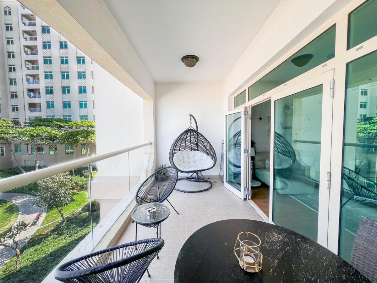 1 Bhk Palm Jumeirah Sea View Al Sultana Shoreline Apartment